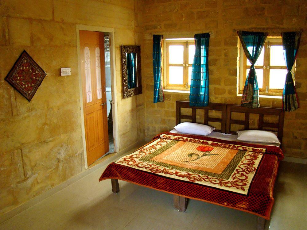 Arya Haveli Hotel Jaisalmer Exterior photo